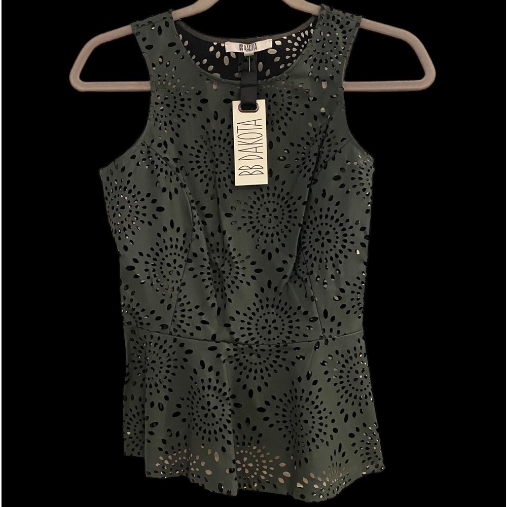 BB Dakota NWT Vegan Leather cut-out top sage colored sz xs